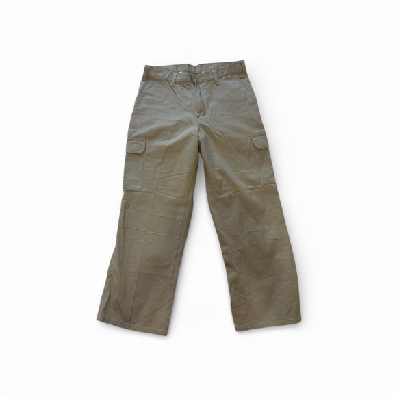 Dickies men's cargo pants in a beige,khaki, 34x30, New - Picture 9 of 10